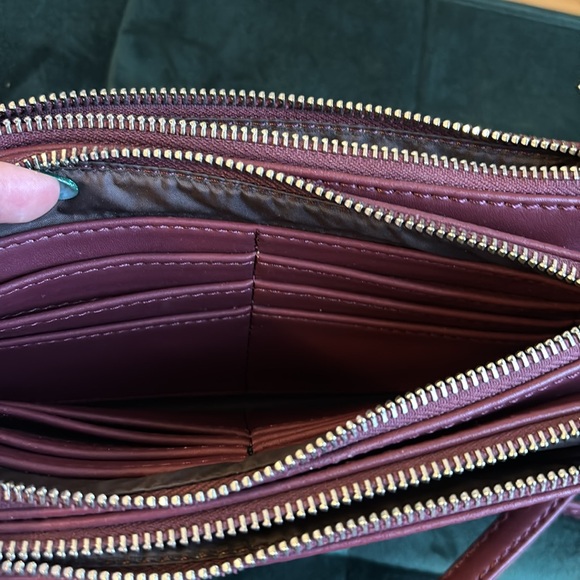 Matt & Nat crossbody purse - Picture 6 of 7